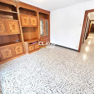 Piso en venta en La Prosperitat en Barcelona