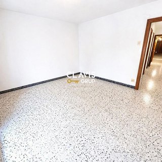 Piso en venta en La Prosperitat en Barcelona