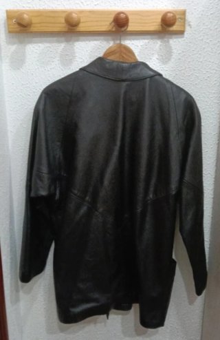 Chaqueta de cuero negra