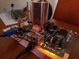 Placa Base Gigabyte GA-H110M-S2HP + CPU i3 6100