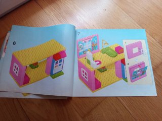 Casa Lego Duplo con figuras y gato