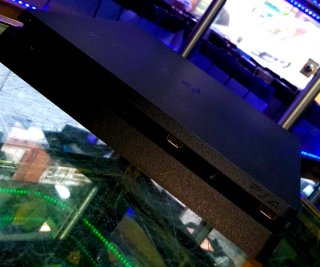 PLAYSTATION 4 SLIM 1TB CON GARANTÍA