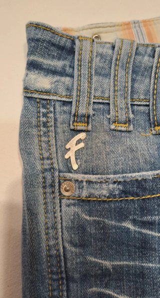 Jeans a tre quarti taglia 44