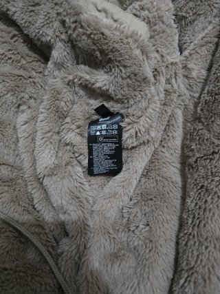 Abrigo de invierno con capucha y pelo