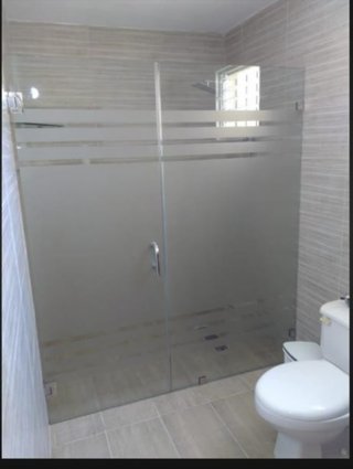 MONTAJE DE MAMPARAS – TORTOSA Y ALREDEDORES