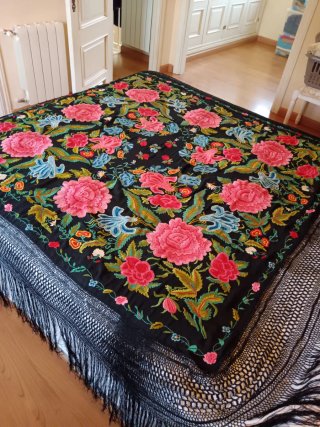 Mantón Manila Antiguo Bordado a Mano