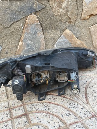 Faro Izquierdo Peugeot 206