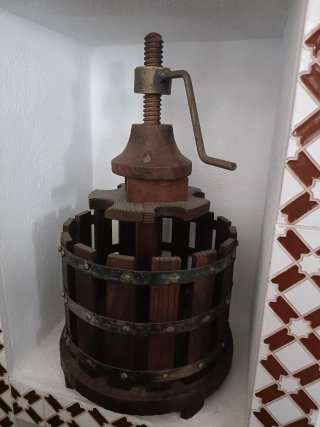 Botellero de vino antiguo