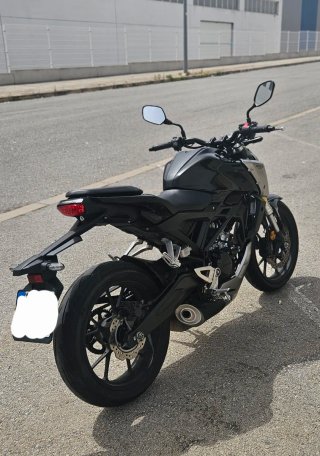 Honda CB125R Negra 2020