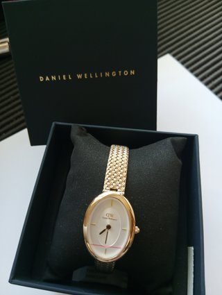 Reloj Daniel Wellingto  Ovalado