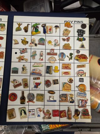 Lote de 70 pins diferentes lotr n6
