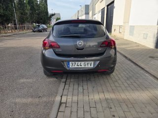 Opel Astra 2010
