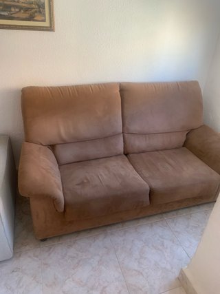Sofá de tela marrón/granate