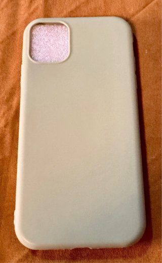 Funda silicona iPhone 11 pistacho, nueva