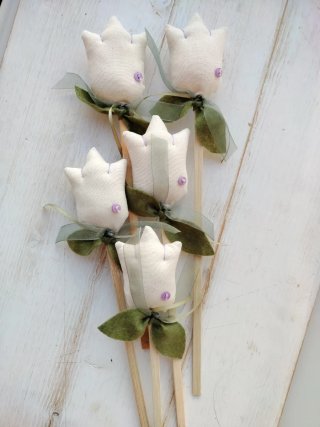 Tulipani di stoffa decorativi