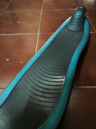 Patinete Globber 3 Ruedas Luces y Bloqueo