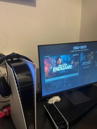 Consola PS5 con 2 mandos, más monitor y ventilador