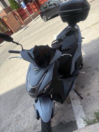 Vendo moto Kymco Agility  S. 2024 Gris