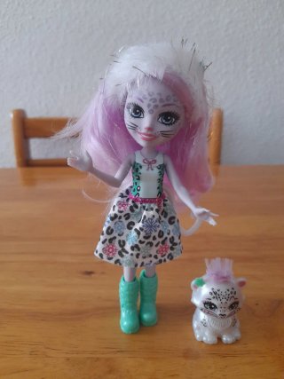 Muñeca Enchantimals con mascota