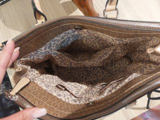 Precioso bolso GUESS