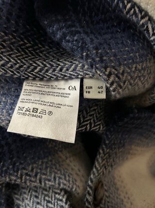 Chaqueta C&A cuadros azul y beige
