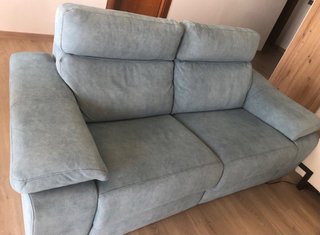 Sofá 3 plazas con 2 módulos motorizados.