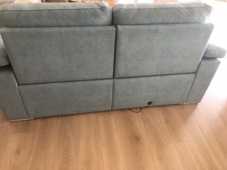 Sofá 3 plazas con 2 módulos motorizados.