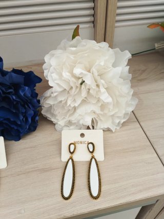Conjunto Flamenca: Pendientes y Flores