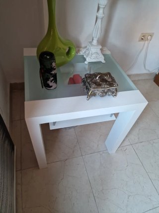 Tavolo da salotto in vetro e metallo