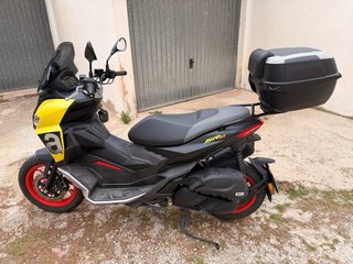 Aprilia SR GT 125 Sport Amarilla 2024