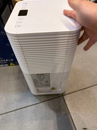 Deumidificatore Digitale Air Pro 12L/giorno - Serbatoio Grande 2L, Modalità Standby, Timer 24 Ore per Asciugare Vestiti, Camere da Letto, Cantine, Garage e Cucine