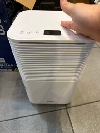 Deumidificatore Digitale Air Pro 12L/giorno - Serbatoio Grande 2L, Modalità Standby, Timer 24 Ore per Asciugare Vestiti, Camere da Letto, Cantine, Garage e Cucine