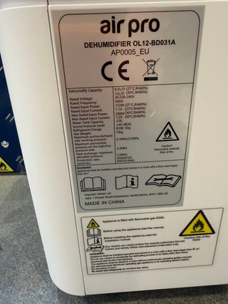 Deumidificatore Digitale Air Pro 12L/giorno - Serbatoio Grande 2L, Modalità Standby, Timer 24 Ore per Asciugare Vestiti, Camere da Letto, Cantine, Garage e Cucine