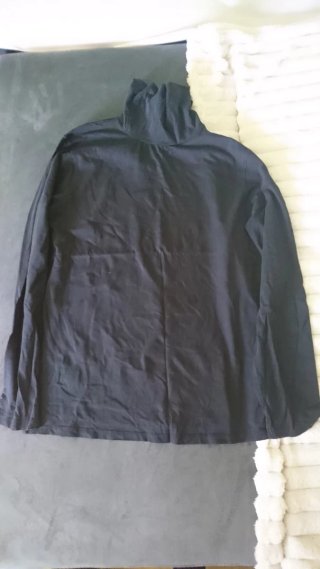 Camisa, camiseta de varios colores y marcas