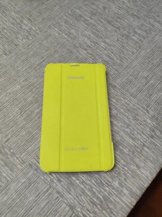 Samsung Tab 3 con funda verde