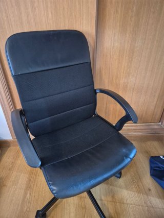 Silla de estudio negra