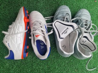 Botas de fútbol para césped artificial. 1 Adidas
