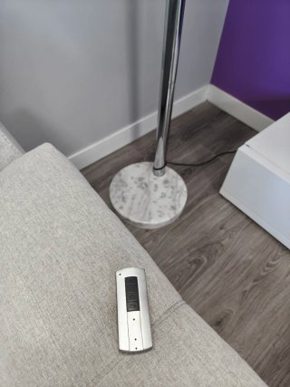Lámpara de pie moderna 5 brazos Precio negociable