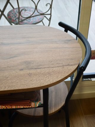 Conjunto mesa y 2 sillas