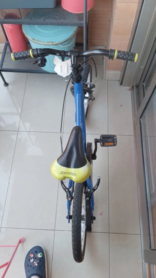 Bicicleta infantil azul