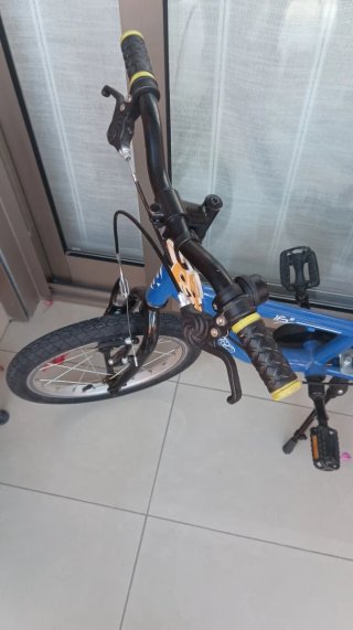 Bicicleta infantil azul