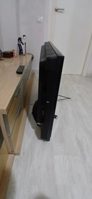 Televisión OKI Negra 32"
