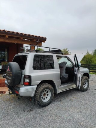 Mitsubishi Montero 2001