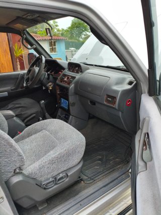 Mitsubishi Montero 2001