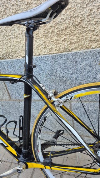 Bici Scott CR1 30 Carbono