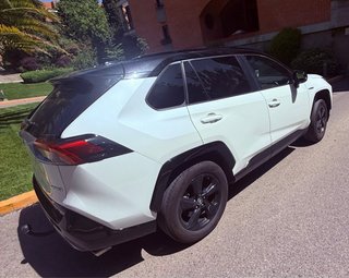 Toyota RAV4 feel, bitono, lleva 8000€ en extras