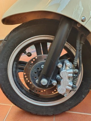 Efun Pusa Beige Scooter Eléctrico 125