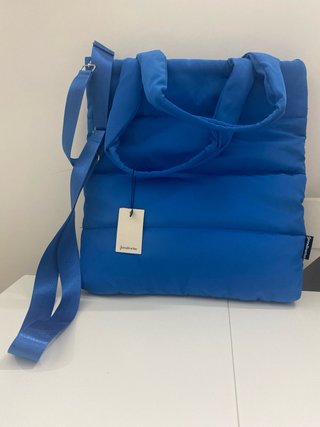 Bolso shopper acolchado azul Stradivarius
