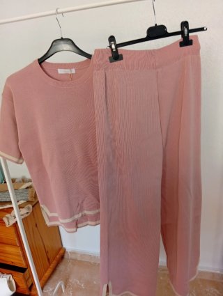 Conjunto rosa claro
