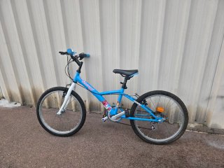 Bicicleta infantile Decathlon blu